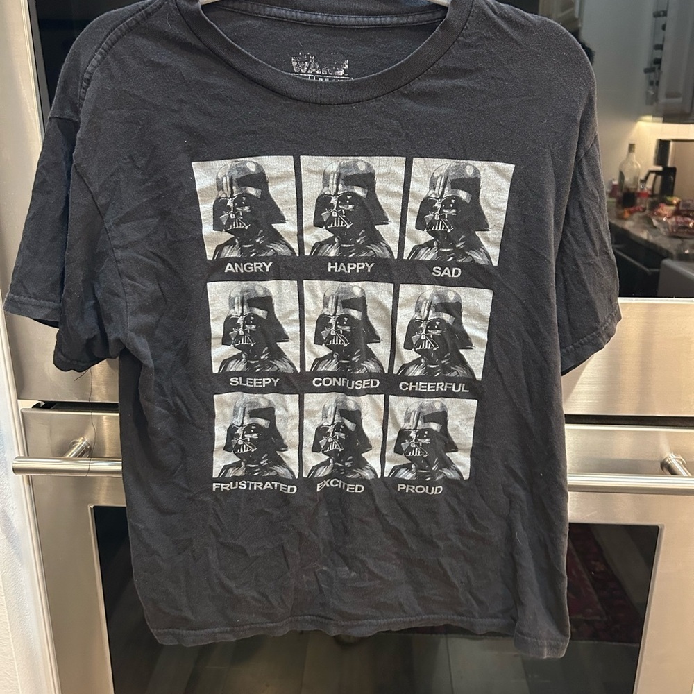 MAD Engine Black darth Vader emotions  Tee XL has wear